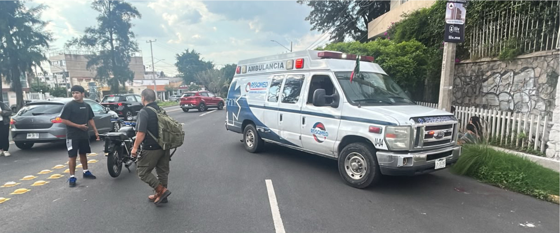 Ambulancia de ResQmed en traslado programado